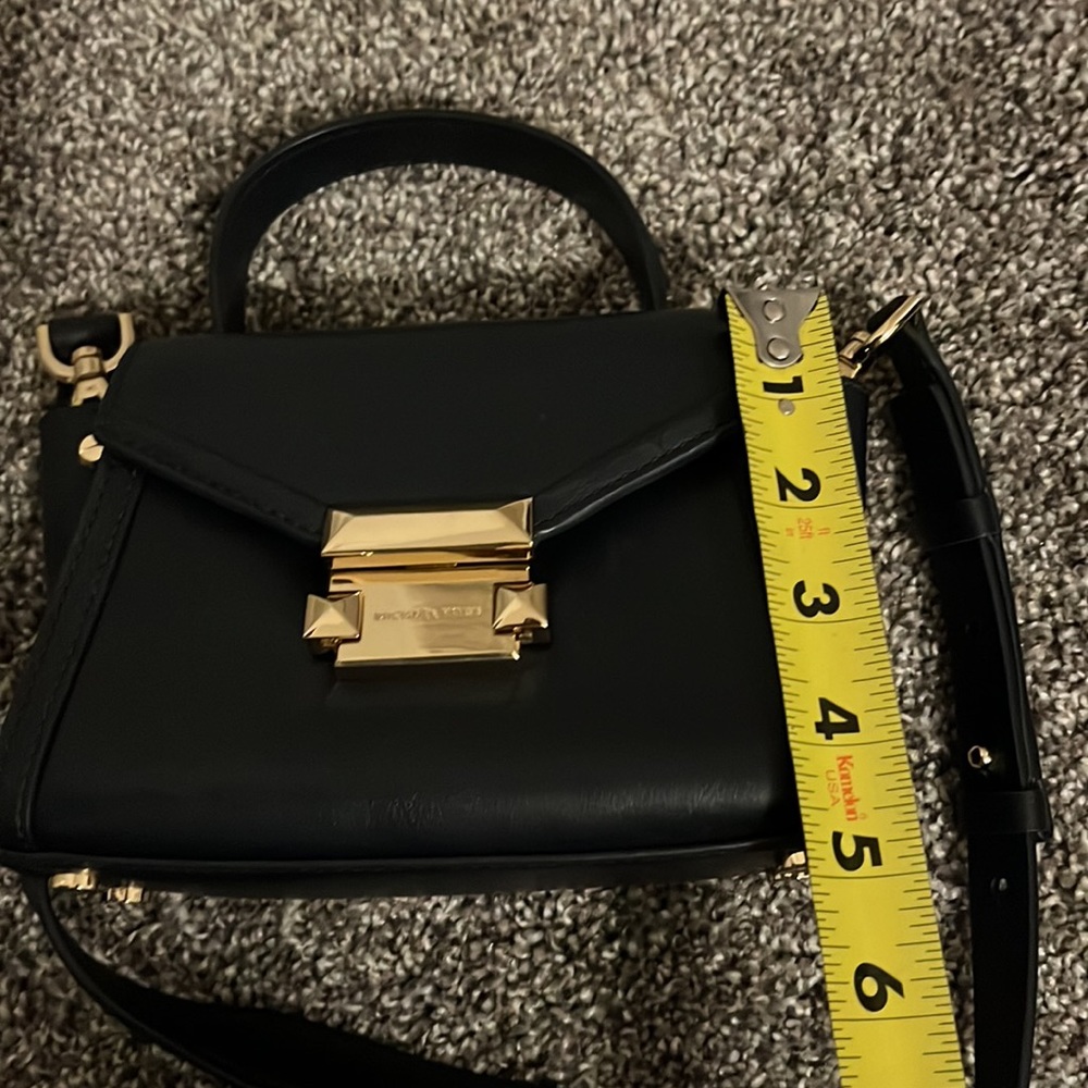 Authentic Michael Kors mini crossbody purse - Picture 11 of 11